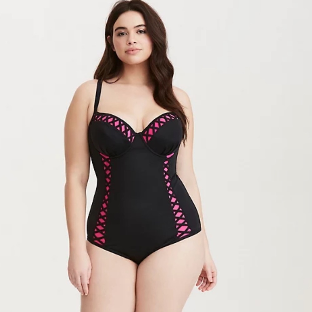 Torrid Lattice Inset Push-Up Demi One Piece Swimsuit NWOT